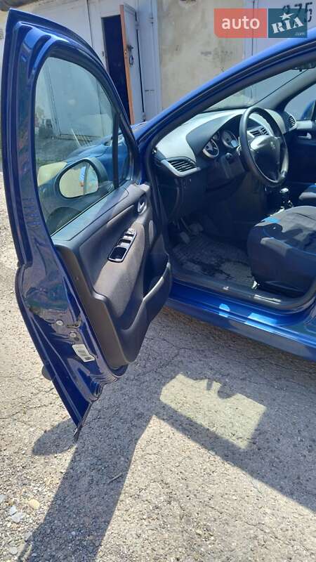 Універсал Peugeot 207 2008 в Чернівцях