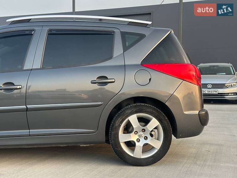 Универсал Peugeot 207 2010 в Львове