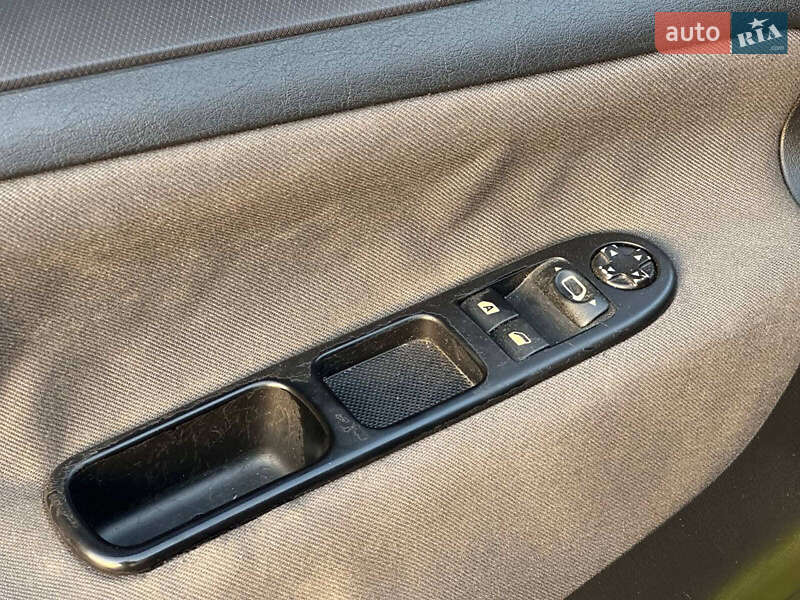 Универсал Peugeot 207 2010 в Львове