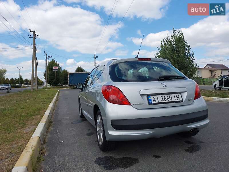 Хетчбек Peugeot 207 2007 в Бучі