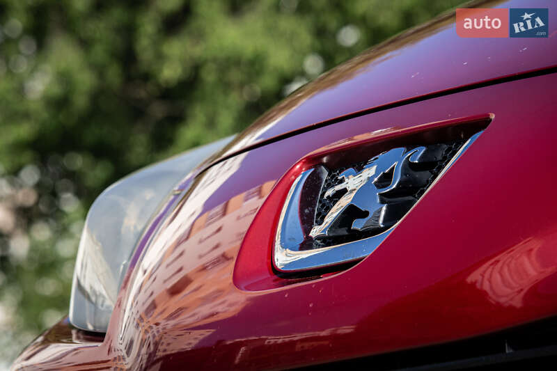 Хэтчбек Peugeot 207 2010 в Львове