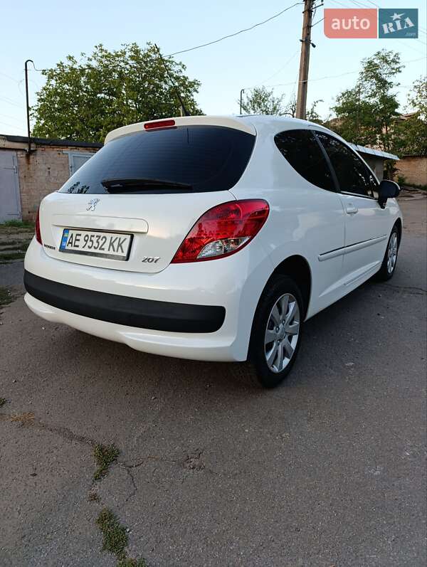 Хэтчбек Peugeot 207 2011 в Кривом Роге фото 9 Хэтчбек Peugeot 207 2011 в Кривом Роге
