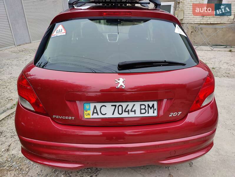 Хэтчбек Peugeot 207 2010 в Луцке