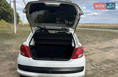 Хетчбек Peugeot 207 2011 в 