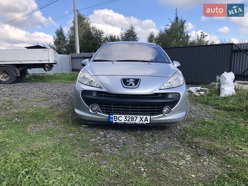 Хэтчбек Peugeot 207 2008 в Львове
