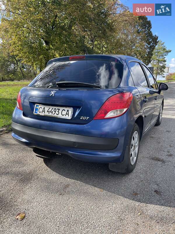 Хетчбек Peugeot 207 2010 в Каневі