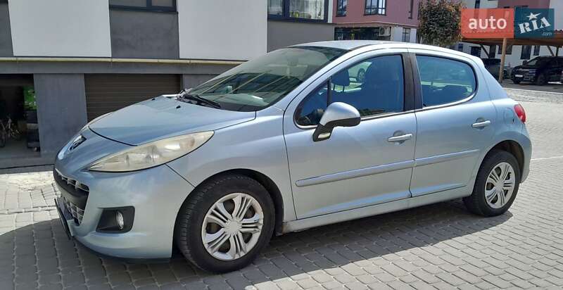 Peugeot 207 2011