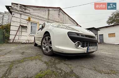 Хэтчбек Peugeot 207 2011 в 
