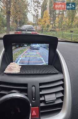 Хэтчбек Peugeot 207 2011 в 