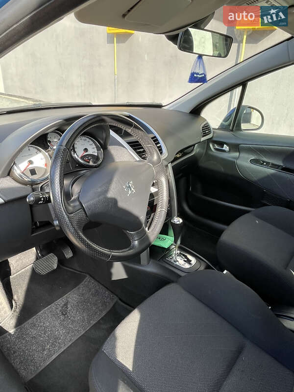 Универсал Peugeot 207 2008 в Львове