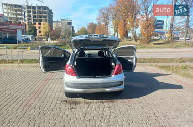 Хэтчбек Peugeot 207 2009 в 