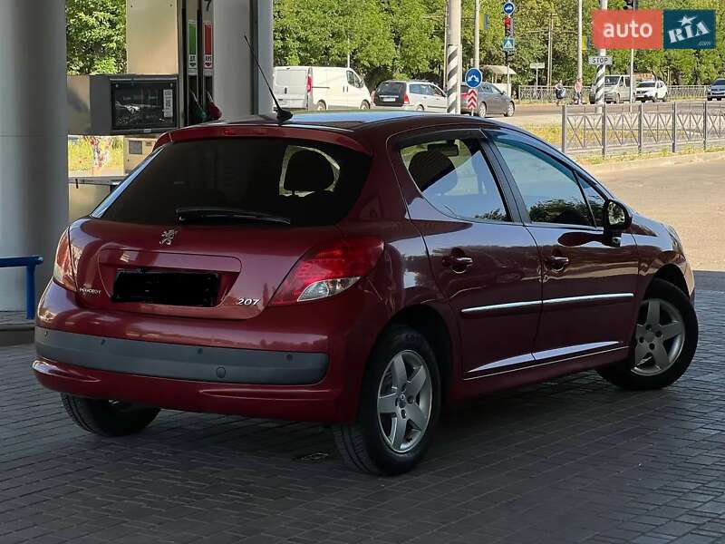 Хетчбек Peugeot 207 2010 в Миколаєві