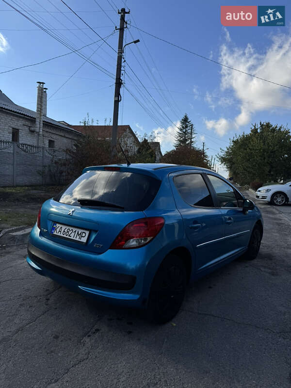 Хэтчбек Peugeot 207 2011 в Запорожье
