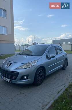 Хэтчбек Peugeot 207 2011 в Жовкве