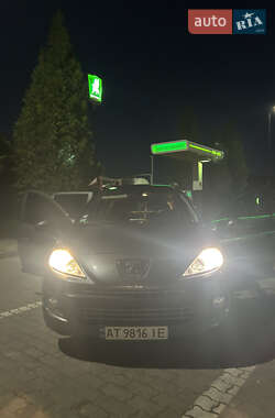 Универсал Peugeot 207 2012 в Надворной