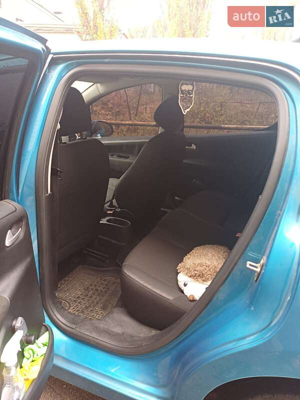 Хетчбек Peugeot 207 2011 в Києві