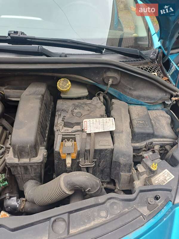 Хетчбек Peugeot 207 2011 в Києві