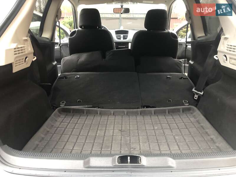 Хетчбек Peugeot 207 2007 в Стрию