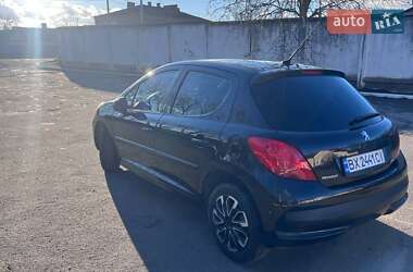 Хетчбек Peugeot 207 2009 в Волочиську