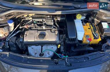 Хетчбек Peugeot 207 2009 в Волочиську