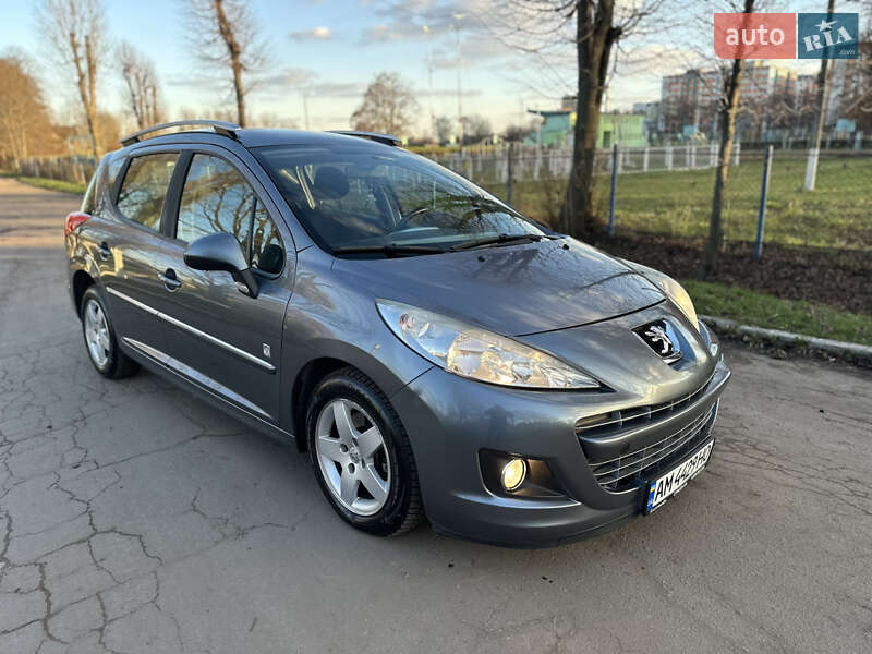 Універсал Peugeot 207 2011 в Житомирі