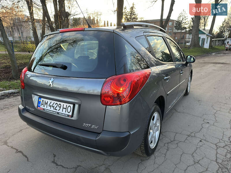Універсал Peugeot 207 2011 в Житомирі