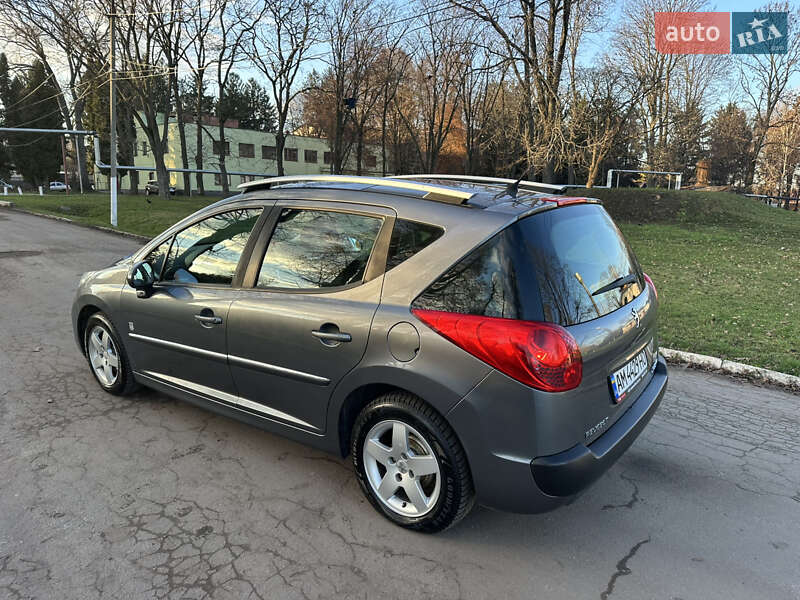 Універсал Peugeot 207 2011 в Житомирі