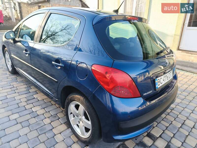 Хэтчбек Peugeot 207 2008 в Самборе