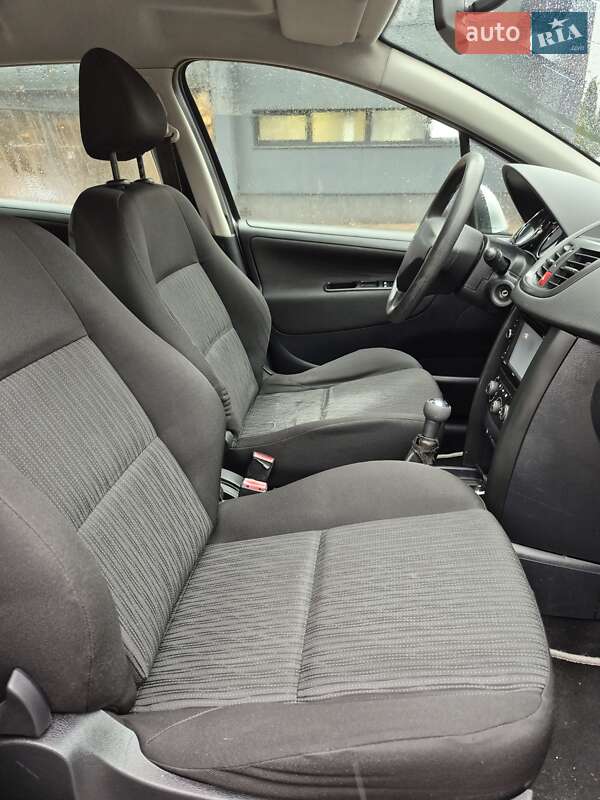 Універсал Peugeot 207 2011 в Львові