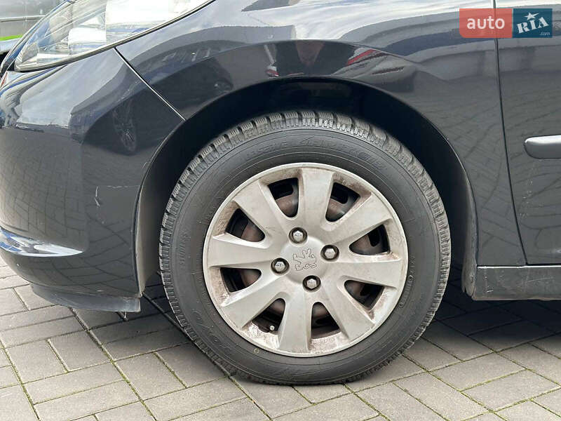 Хэтчбек Peugeot 207 2009 в Одессе