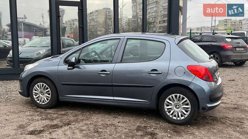 Хэтчбек Peugeot 207 2008 в Киеве