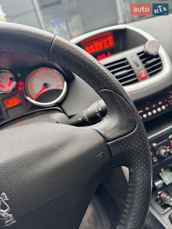 Універсал Peugeot 207 2011 в Тернополі