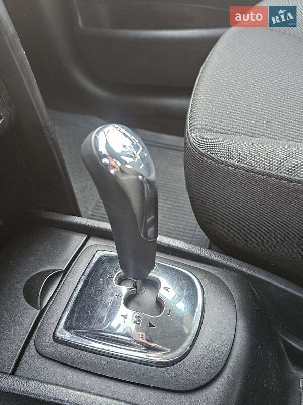 Хэтчбек Peugeot 207 2010 в Киеве фото 13 Хэтчбек Peugeot 207 2010 в Киеве