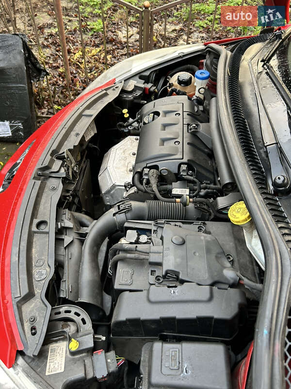 Хэтчбек Peugeot 207 2011 в Брусилове