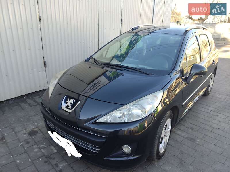 Peugeot 207 2011 Peugeot 207 2011