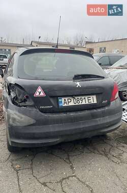 Хетчбек Peugeot 207 2010 в Миронівці