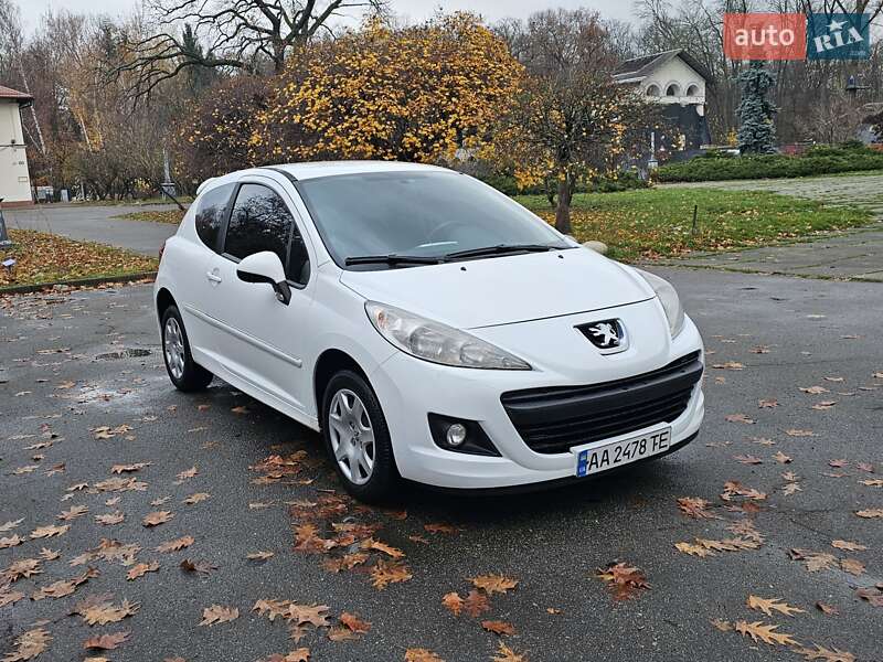 Peugeot 207 2011