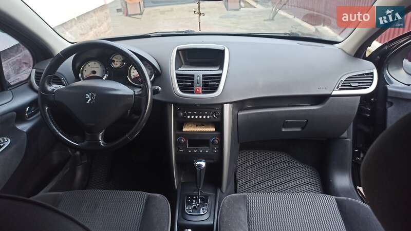 Хетчбек Peugeot 207 2008 в Теребовлі