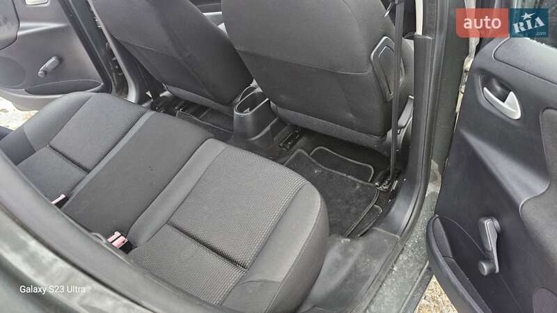 Хэтчбек Peugeot 207 2010 в Стрые