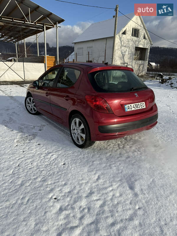 Хэтчбек Peugeot 207 2008 в Белках