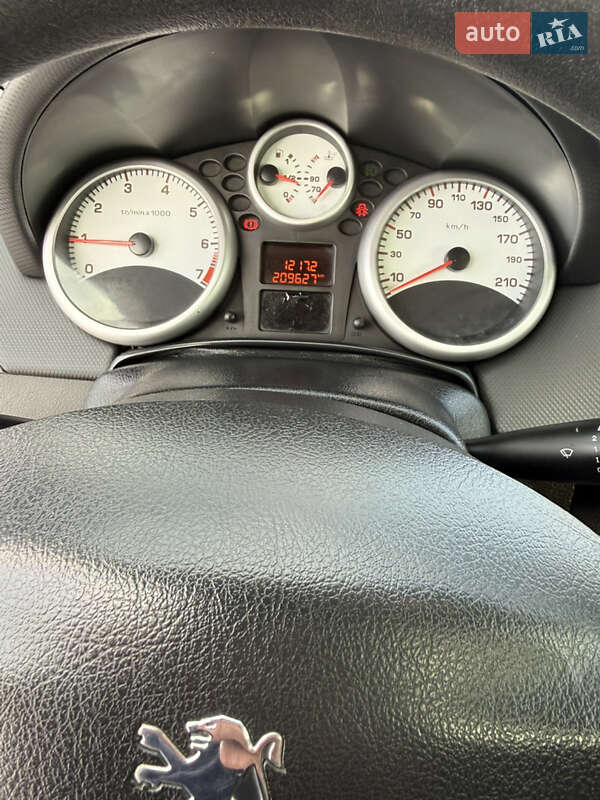 Хэтчбек Peugeot 207 2008 в Белках