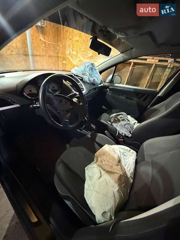Хетчбек Peugeot 207 2011 в Кропивницькому