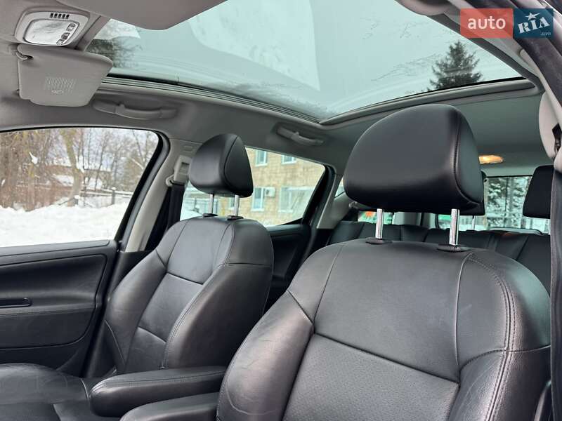 Универсал Peugeot 207 2011 в Луцке