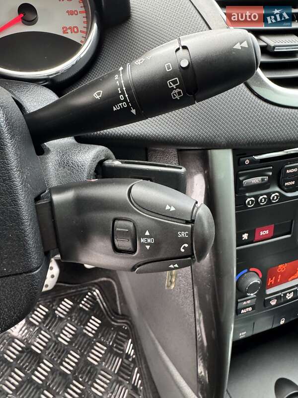 Универсал Peugeot 207 2011 в Луцке