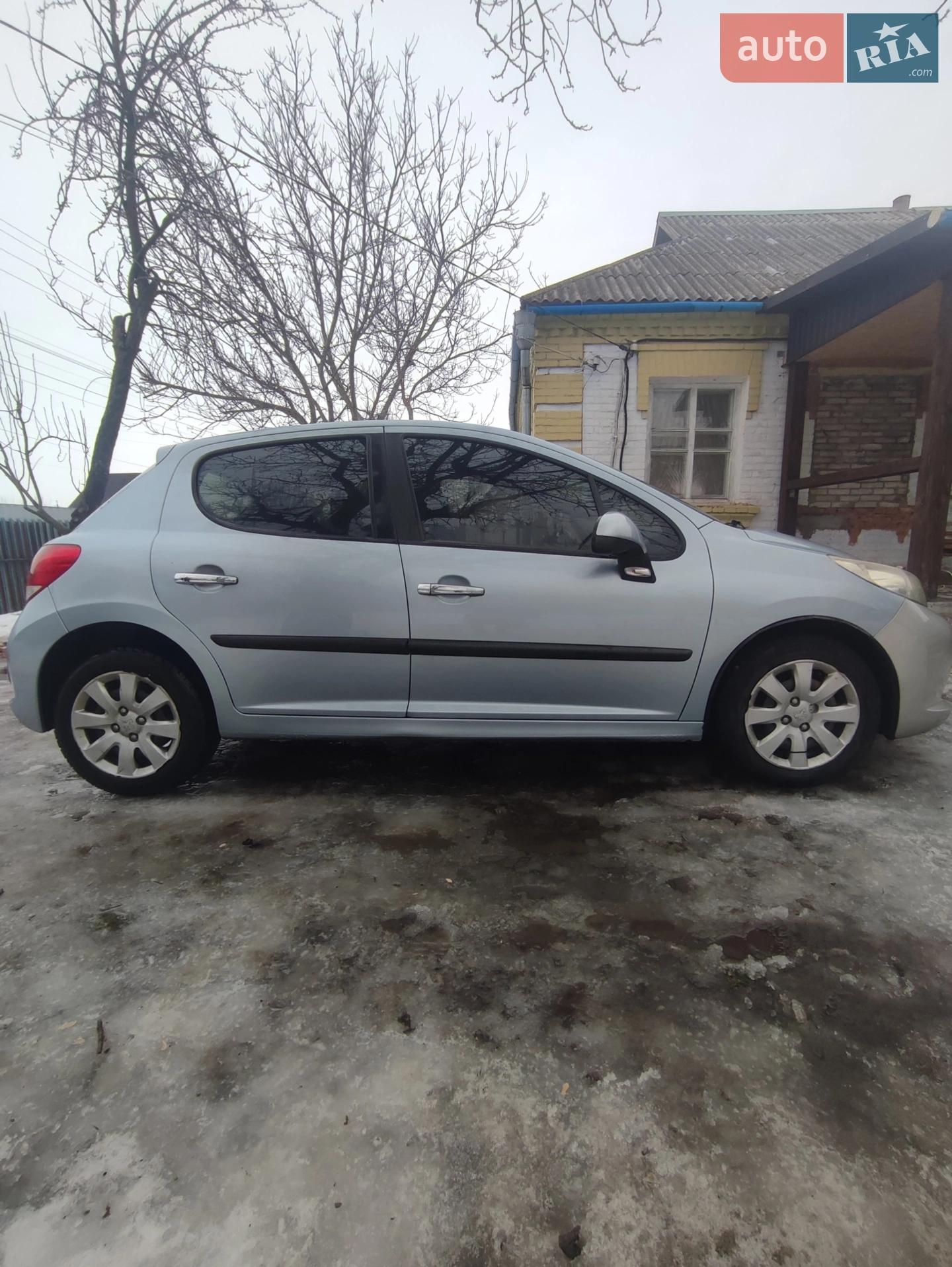 2010 Peugeot 207 - мініатюра 2