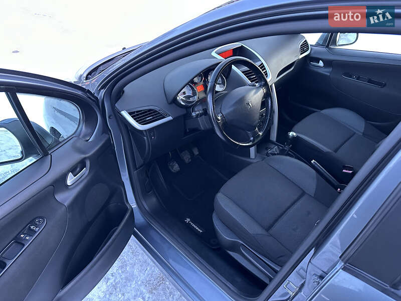 Хэтчбек Peugeot 207 2011 в Умани