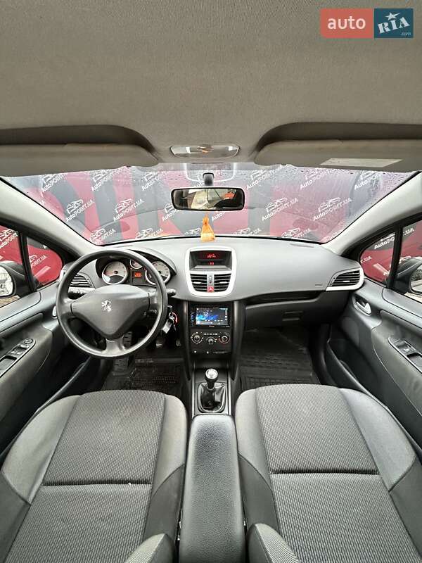 Хэтчбек Peugeot 207 2010 в Сумах