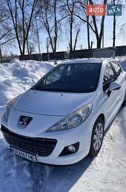 Хетчбек Peugeot 207 2011 в Шостці