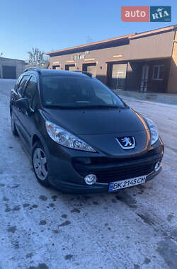 Универсал Peugeot 207 2009 в Корце