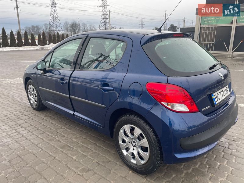 Хэтчбек Peugeot 207 2010 в Львове